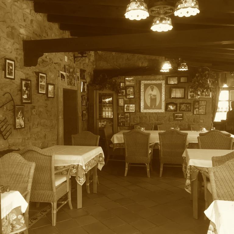 Hotel La Molinuca Alles Exterior photo